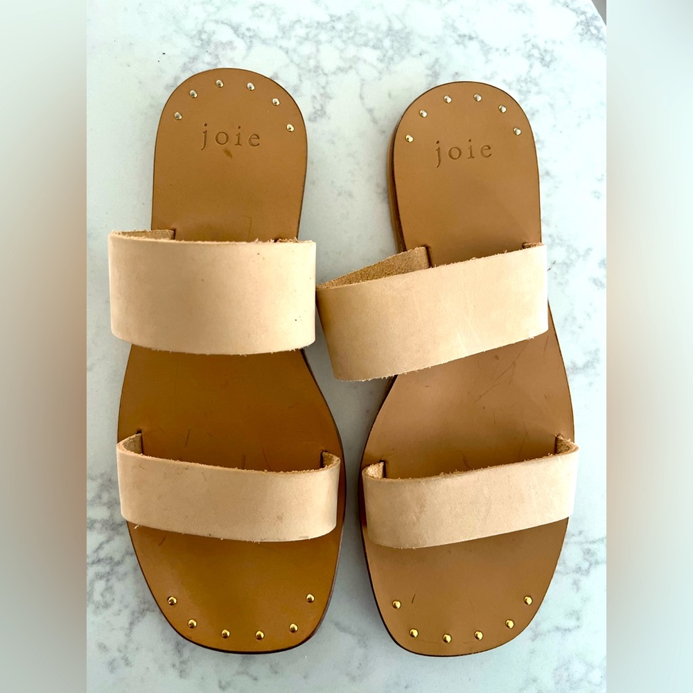 Joie bannerly nude leather flats with gold dots size 36 Made in Italy.